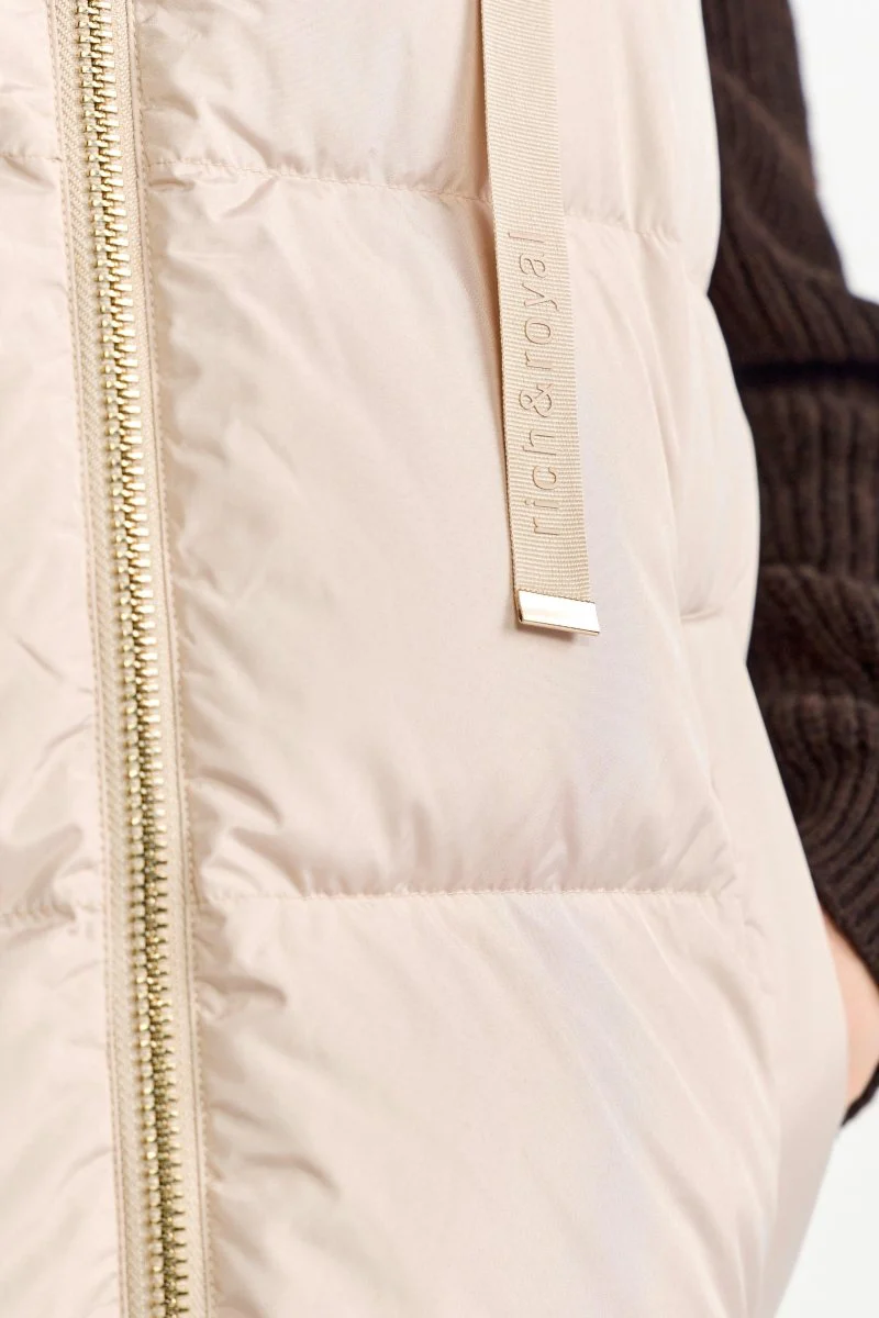 Lange Steppweste mit Kapuze - Image 13