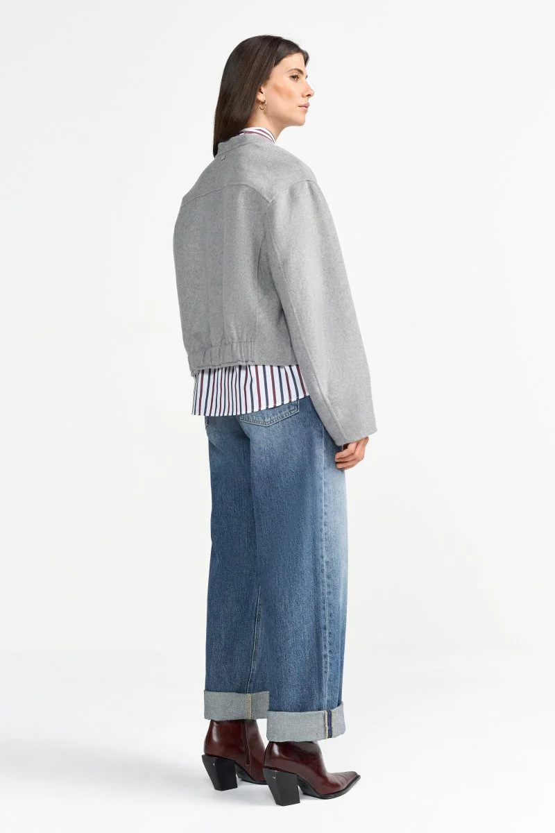 Hellgraue Jacke mit Stehkragen - Image 4