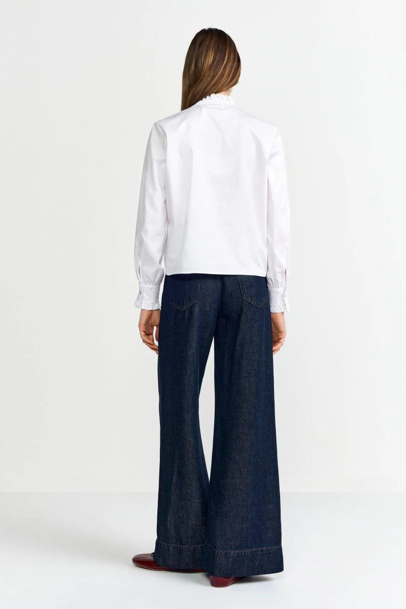 Weiße Bluse mit Rüschenkragen - Image 4