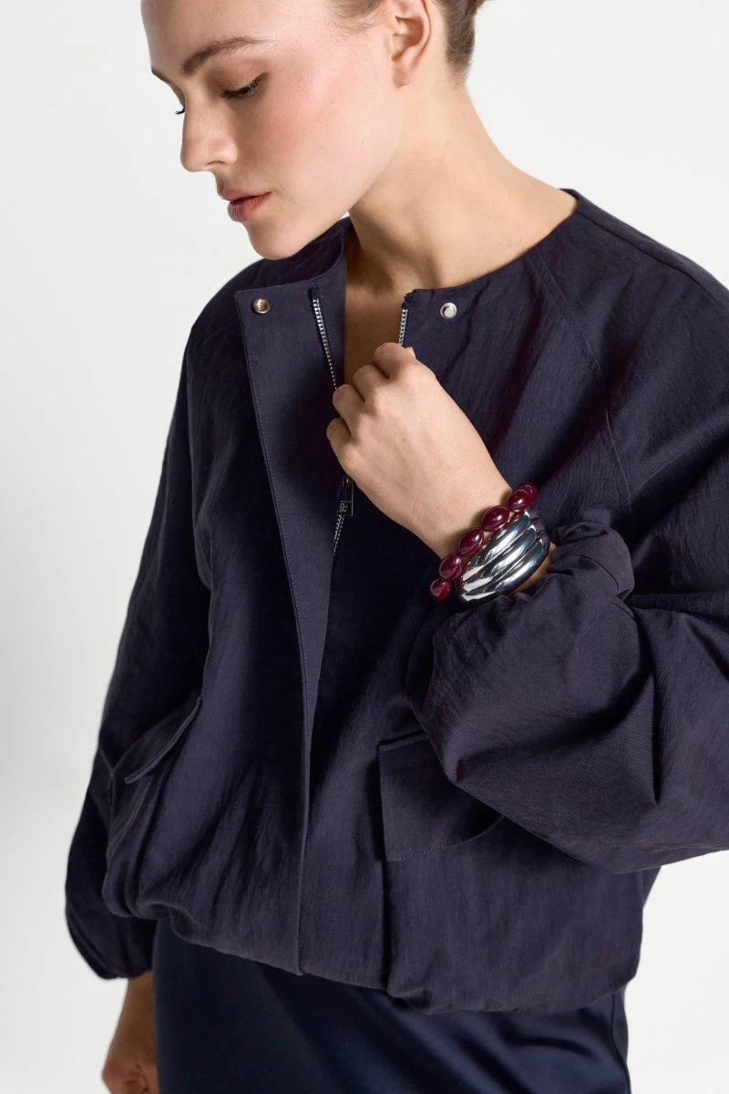 Blousonjacke mit Bindekragen - Image 12