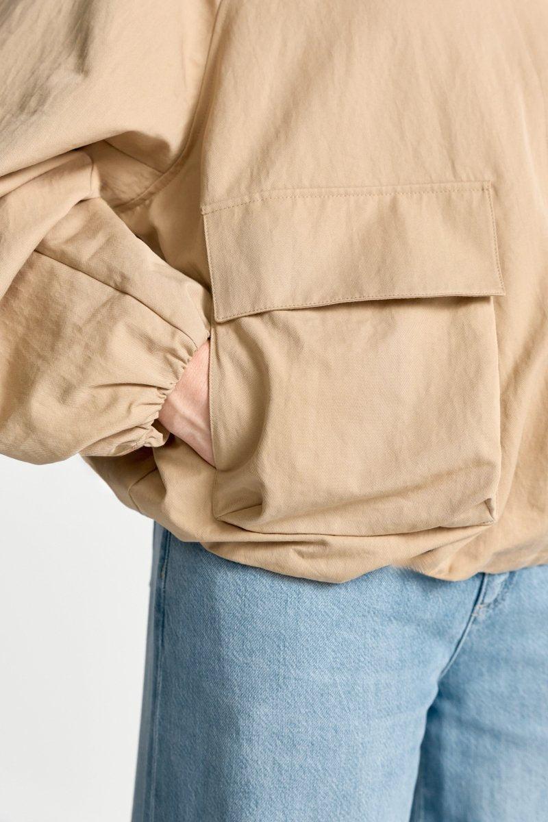 Blousonjacke mit Bindekragen - Image 18