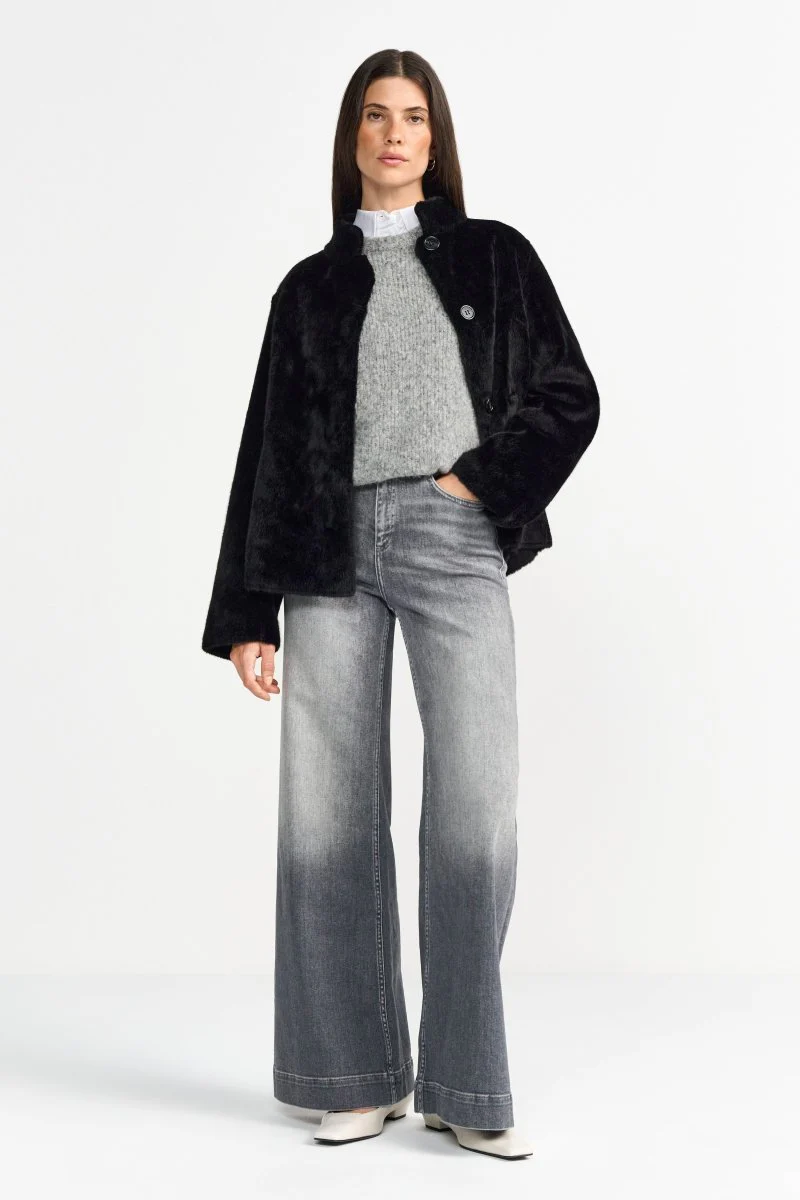 Kurzfelljacke mit Stehkragen - Image 3