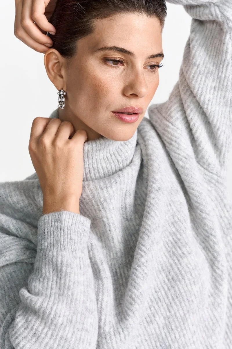 Oversize-Strickpullover mit Rollkragen - Image 13