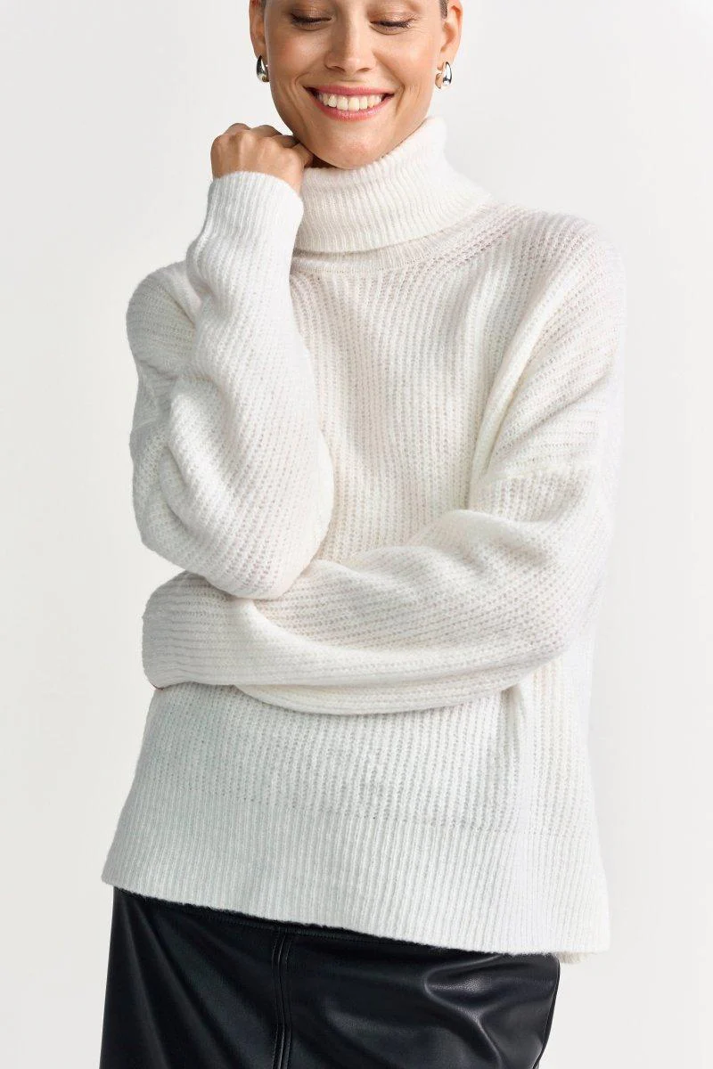 Oversize-Strickpullover mit Rollkragen - Image 3