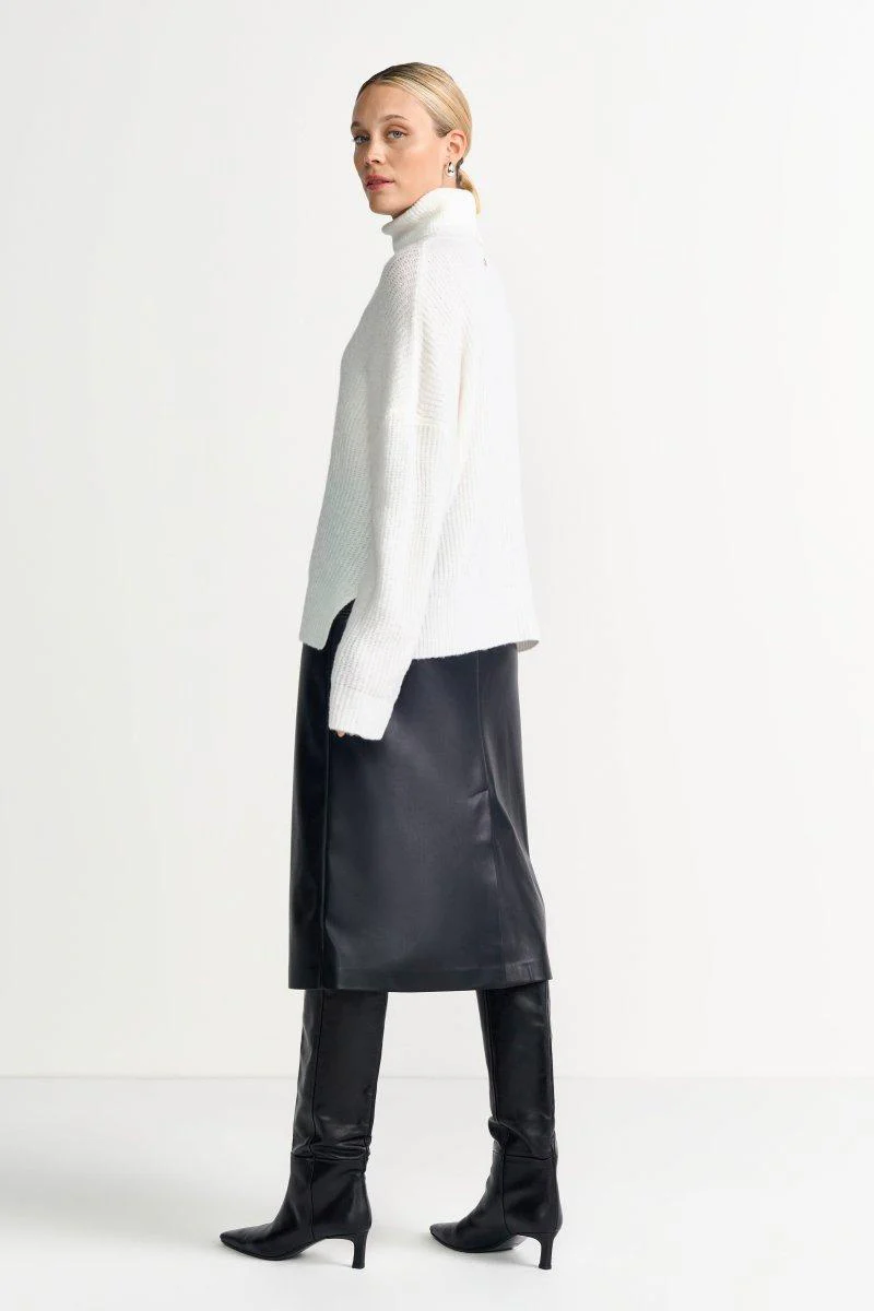 Oversize-Strickpullover mit Rollkragen - Image 5