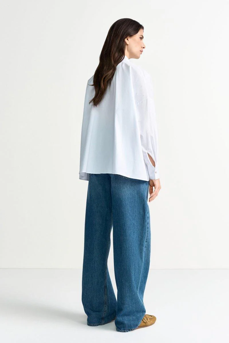 Bluse mit Perlmuttknöpfen - Image 4