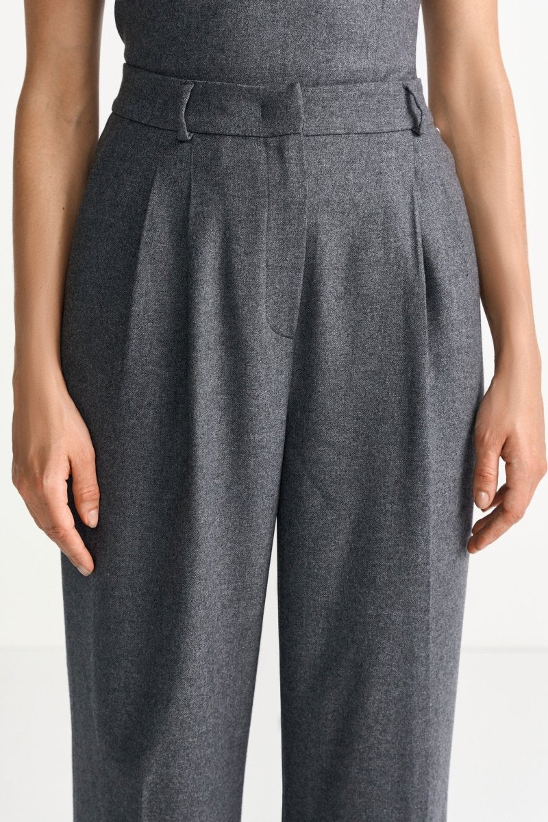 Hose mit Bundfalten - Image 5